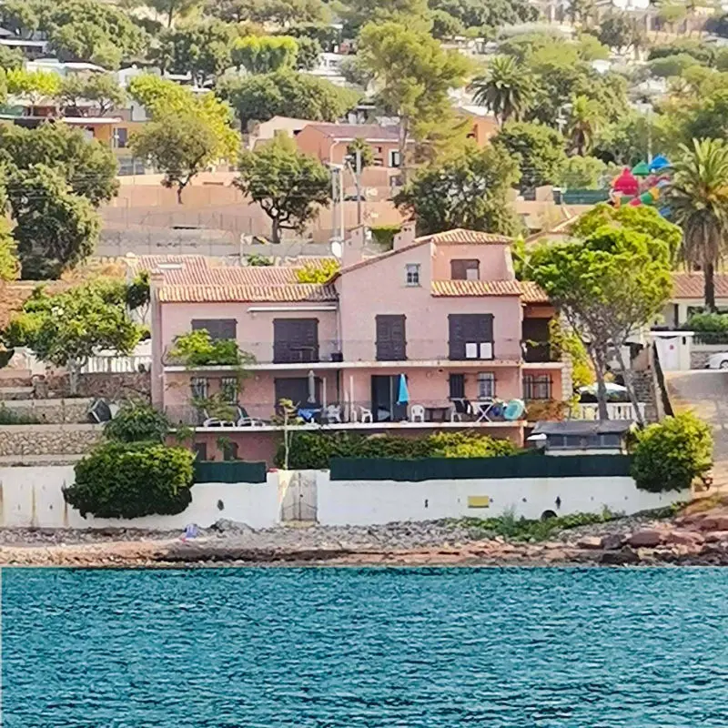 Studio Grand Bleu, Location saisonnière, par Peloola.com photographe à Saint-Raphaël